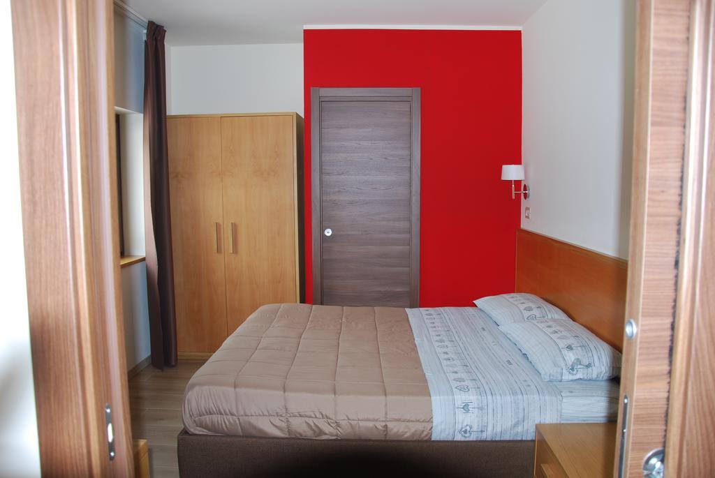Guest House Caracas Лорика Экстерьер фото